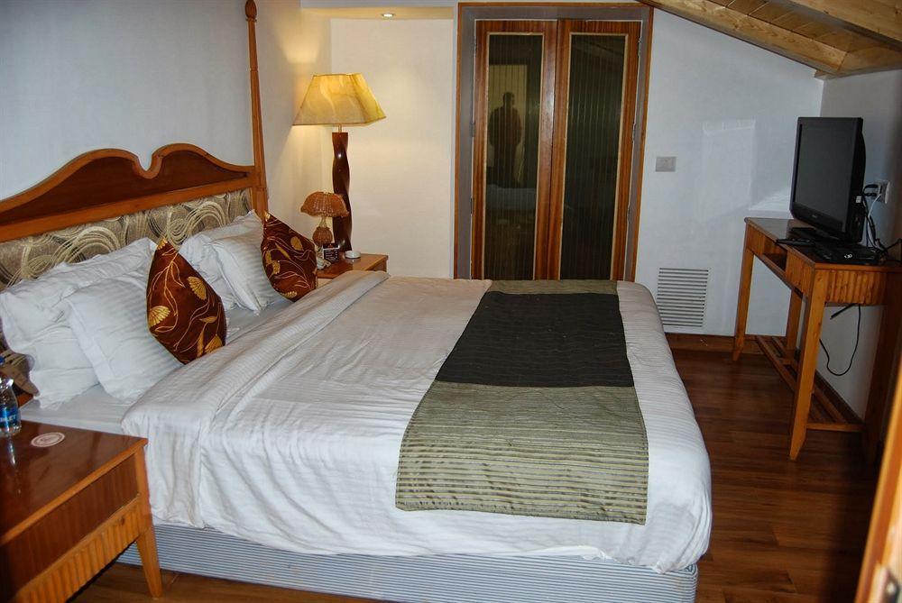 Hotel Heevan Resort Srīnagar Exteriör bild