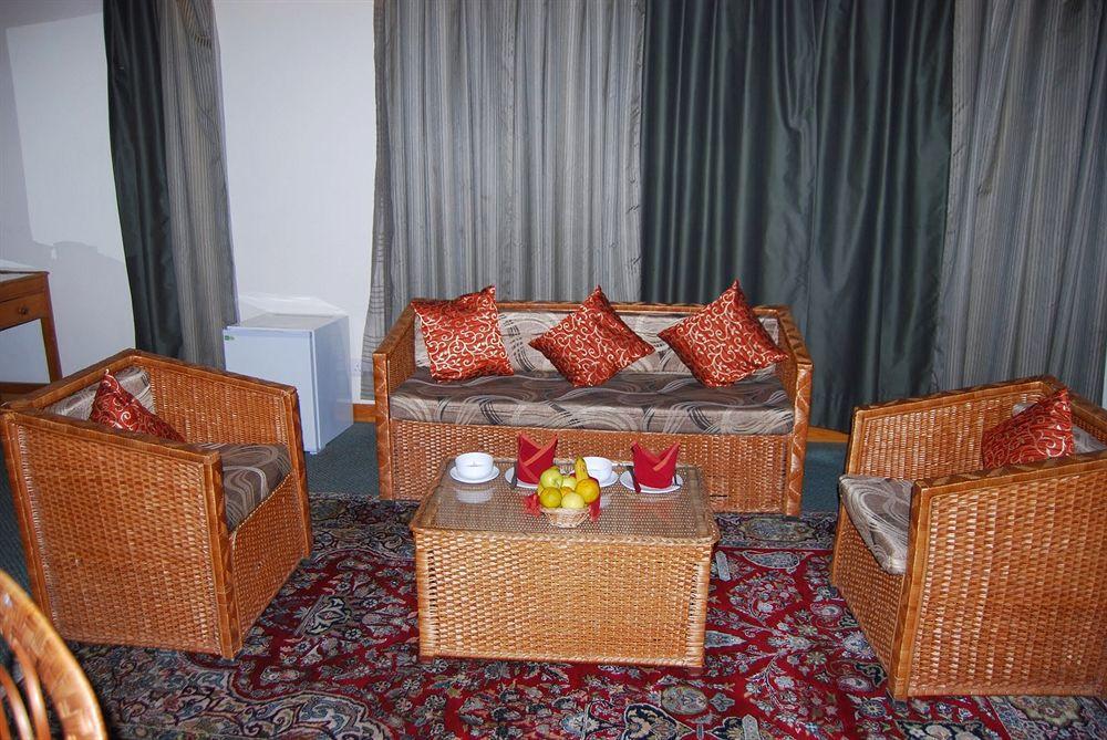 Hotel Heevan Resort Srīnagar Exteriör bild